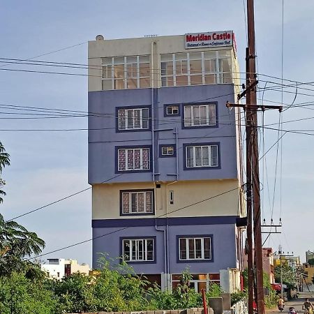 Meridian Castle Hotel Pondicherry Bagian luar foto