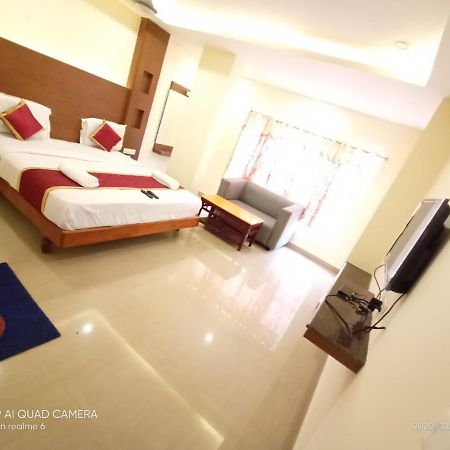 Meridian Castle Hotel Pondicherry Bagian luar foto