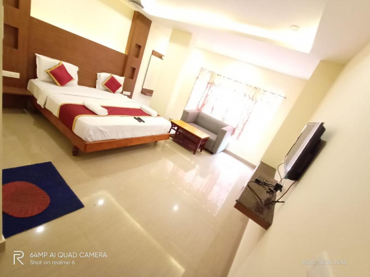 Meridian Castle Hotel Pondicherry Bagian luar foto