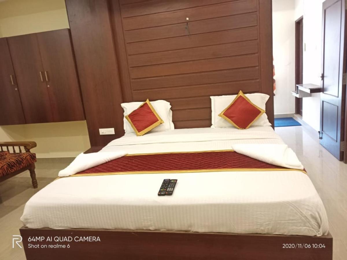 Meridian Castle Hotel Pondicherry Bagian luar foto