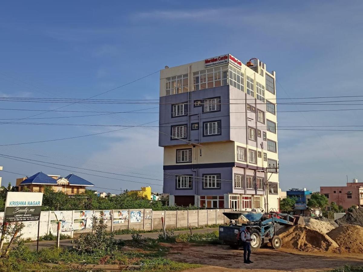 Meridian Castle Hotel Pondicherry Bagian luar foto