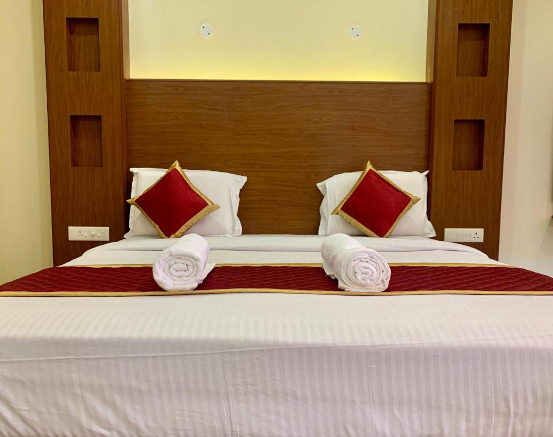 Meridian Castle Hotel Pondicherry Bagian luar foto